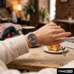 Bering 12240-609 Classic Часовник за жени Bering 12240-609 Classic. Верижка естествена кожа в сив цвят. Кварцов механизъм. Водозащита 3 АТМ (водни пръски).