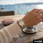 Bering 12927-010 Classic Часовник за жени Bering 12927-010 Classic. Верижка метална в сребрист цвят. Кварцов механизъм. Водозащита 3 АТМ (водни пръски).