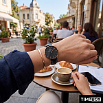Daniel Wellington DW00100168 Classic Petite Sheffield 32mm Часовник за жени Daniel Wellington DW00100168 Classic Petite Sheffield 32mm. Верижка естествена кожа в черен цвят. Кварцов механизъм. Водозащита 3 АТМ (водни пръски).