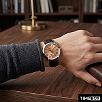 Часовник за мъже Emporio Armani AR0645 Valente Classic. Верижка естествена кожа в кафяв цвят. Кварцов механизъм. Водозащита 5 АТМ (душ).
