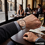 Часовник за мъже Emporio Armani AR11352 Mario Chronograph. Верижка метална в сребрист цвят. Кварцов механизъм. Водозащита 3 АТМ (водни пръски).