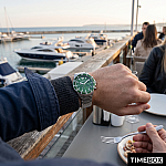 Emporio Armani AR11500 Mario Chronograph Часовник за мъже Emporio Armani AR11500 Mario Chronograph. Верижка метална в сребрист цвят. Кварцов механизъм. Водозащита 10 АТМ (плуване).