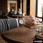 Часовник за мъже Emporio Armani AR1788 Valente Classic. Верижка метална в сребрист цвят. Кварцов механизъм. Водозащита 3 АТМ (водни пръски).