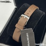 Часовник за жени Emporio Armani AR1768 Gianni T-Bar. Верижка естествена кожа в кафяв цвят. Кварцов механизъм. Водозащита 3 АТМ (водни пръски).