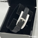 Часовник за жени Emporio Armani AR1678 Gianni T-Bar. Верижка естествена кожа в черен цвят. Кварцов механизъм. Водозащита 3 АТМ (водни пръски).
