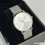Часовник за жени Armani Exchange Lola AX5535. Верижка метална в сребрист цвят. Кварцов механизъм. Водозащита 5 АТМ (душ).