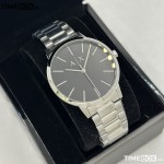 Часовник за мъже Armani Exchange AX2700 Cayde. Верижка метална в сребрист цвят. Кварцов механизъм. Водозащита 5 АТМ (душ).