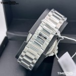 Часовник за мъже Movado Series 800 2600152. Верижка метална в сребрист цвят. Кварцов механизъм. Водозащита 20 АТМ (гмуркане).