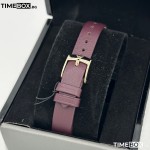 Часовник за жени Emporio Armani AR11487 Gianni T-Bar. Верижка естествена кожа в червен цвят. Кварцов механизъм. Водозащита 3 АТМ (водни пръски).