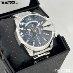 Часовник за мъже Diesel DZ4465 Mega Chief Chronograph. Верижка метална в сребрист цвят. Кварцов механизъм. Водозащита 10 АТМ (плуване).