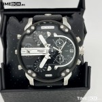 Часовник за мъже Diesel DZ7313 Mr Daddy 2.0 Oversized. Верижка естествена кожа в черен цвят. Кварцов механизъм. Водозащита 3 АТМ (водни пръски).
