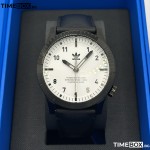 Часовник за мъже Adidas Cypher LX1 Z06005-00. Верижка естествена кожа в черен цвят. Кварцов механизъм. Водозащита 5 АТМ (душ).
