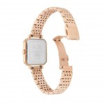 Часовник за жени Armani Exchange AX5729 Leila. Верижка метална в златист цвят. Кварцов механизъм. Водозащита 5 АТМ (душ).