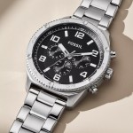 Часовник за мъже Fossil BQ2797 Brox. Верижка метална в сребрист цвят. Кварцов механизъм. Водозащита 5 АТМ (душ).