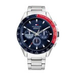 Часовник за мъже Tommy Hilfiger 1791968 Owen. Верижка метална в сребрист цвят. Кварцов механизъм. Водозащита 5 АТМ (душ).