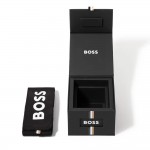 Hugo Boss 1502619 Felina Часовник за жени Hugo Boss 1502619 Felina. Верижка естествена кожа в бял цвят. Кварцов механизъм. Водозащита 3 АТМ (водни пръски).